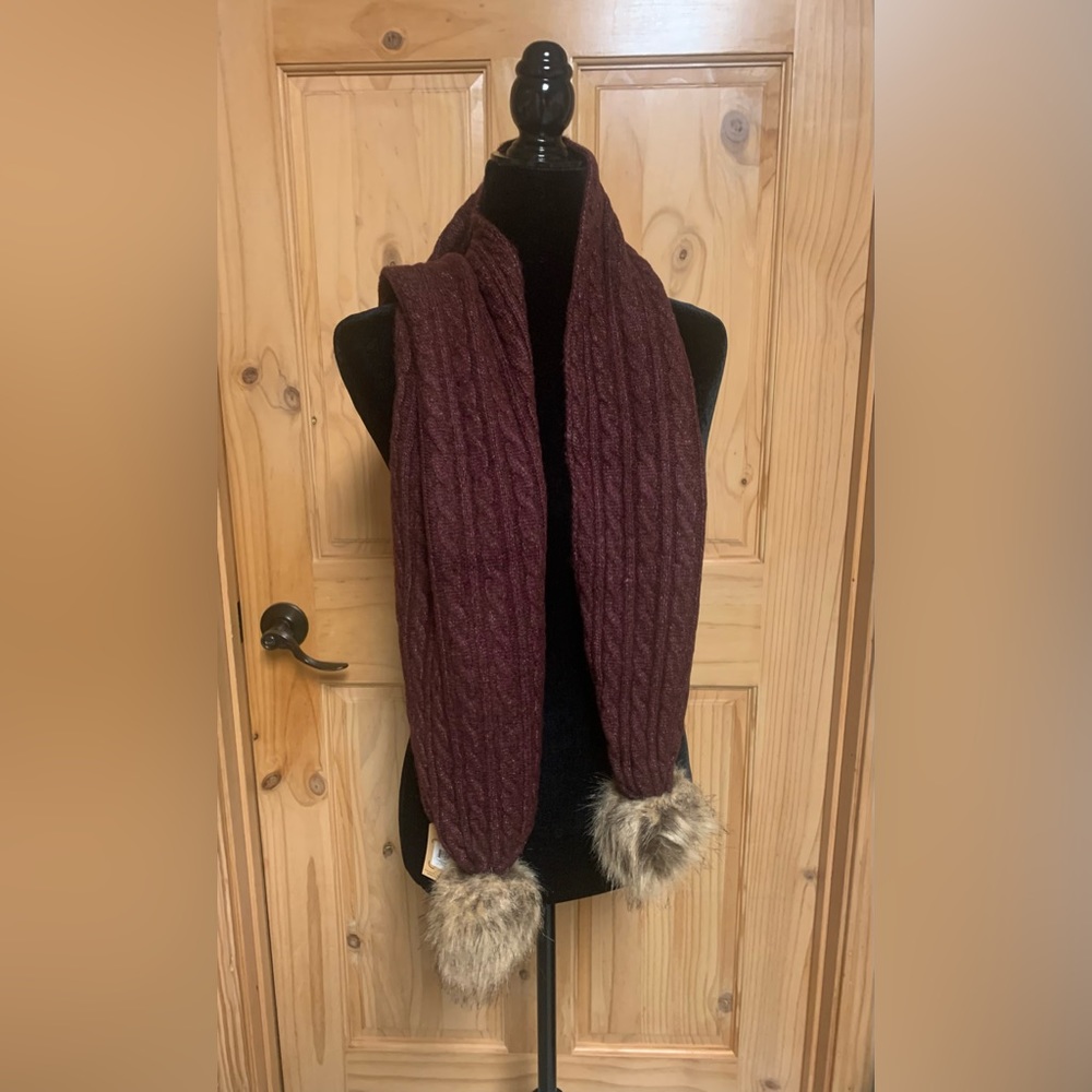 Frye & Company scarf with faux fur Pom
